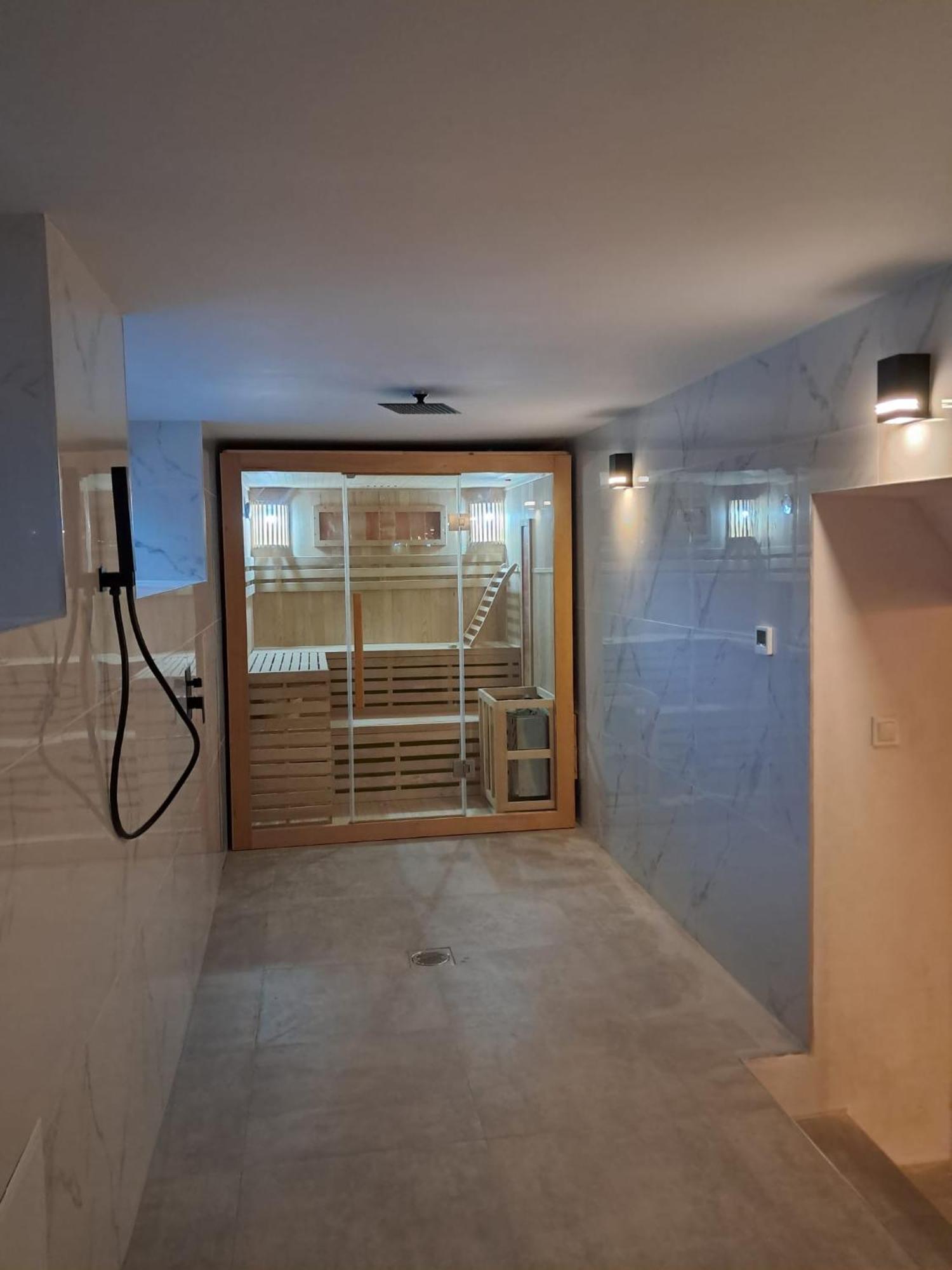 Szwajcarka Willa Z Sauna I Jacuzzi Kudowa Zdroj Exterior photo